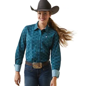 Stylish Ariat Womens Kirby Stretch Steer Head Print Shirt for a Flattering Fit