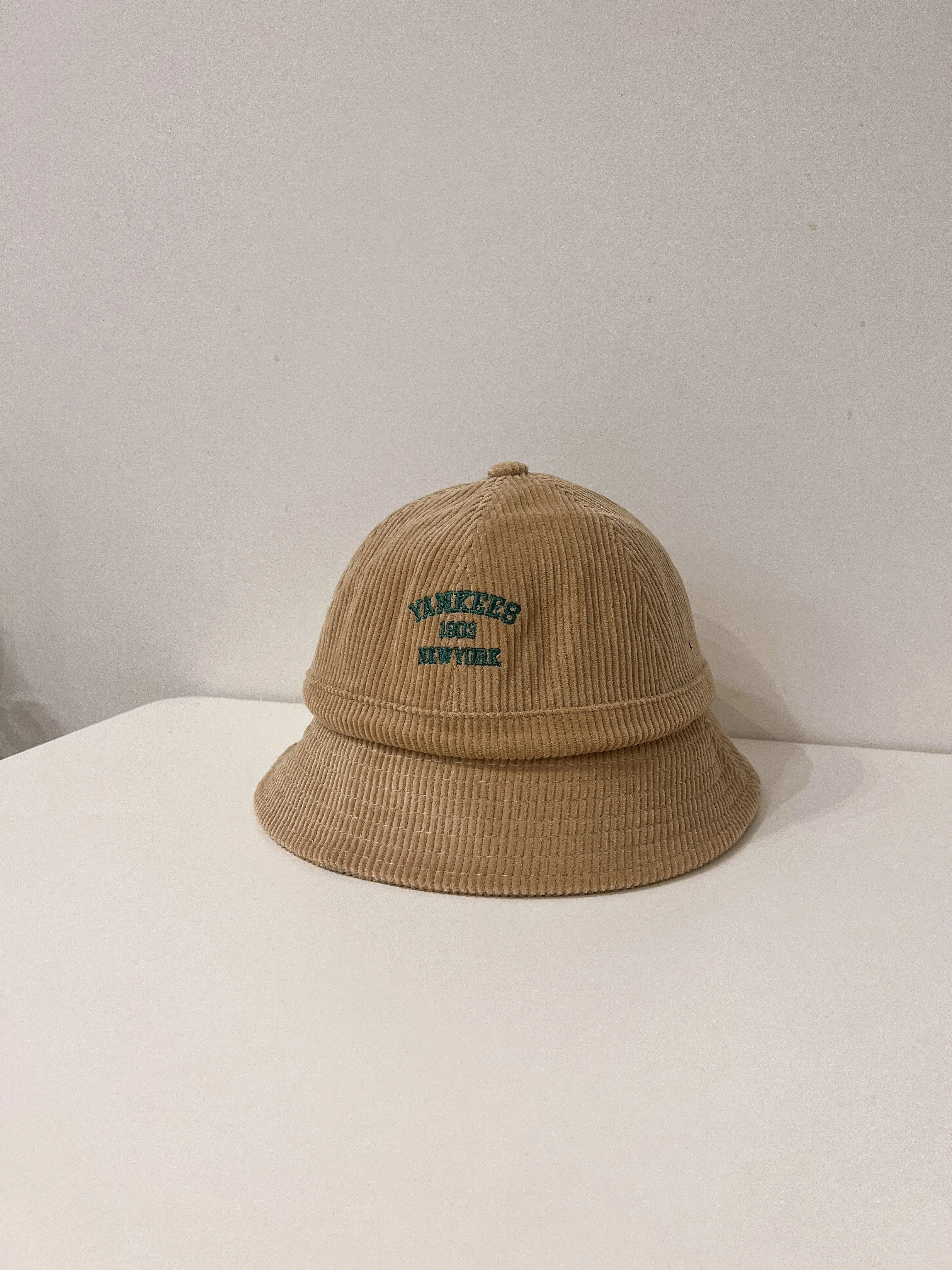 MARU Corduroy bucket hat