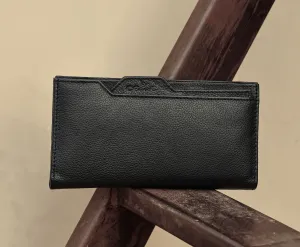 Timeless Elegance: Black Leather Clutch for Effortless Style. Art: BG-1603