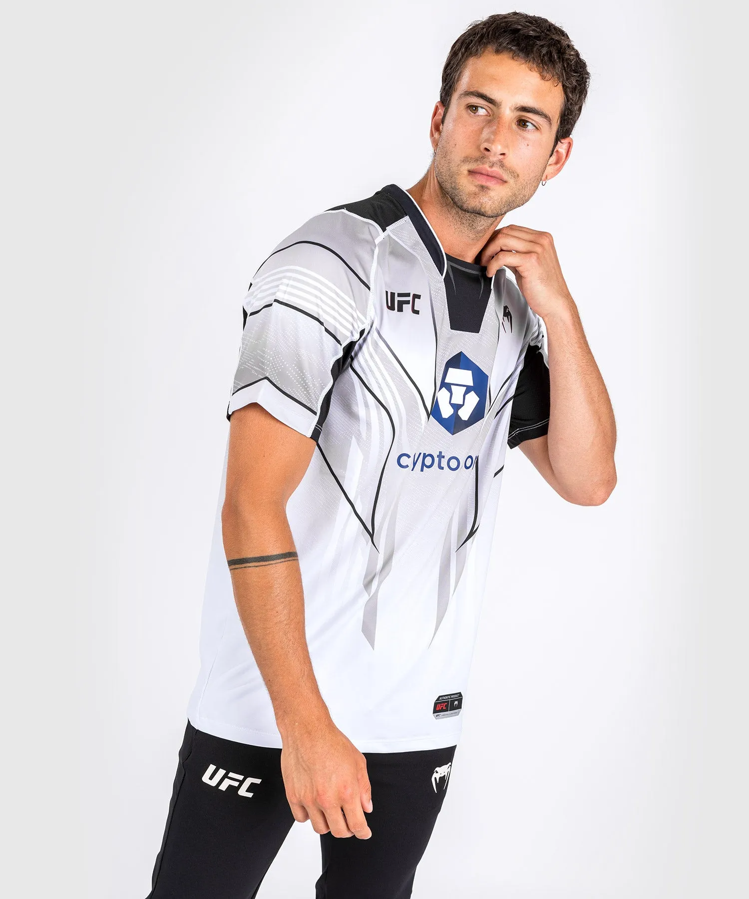 UFC Venum Authentic Fight Night 2.0 Kit by Venum Men's Walkout Jersey - White